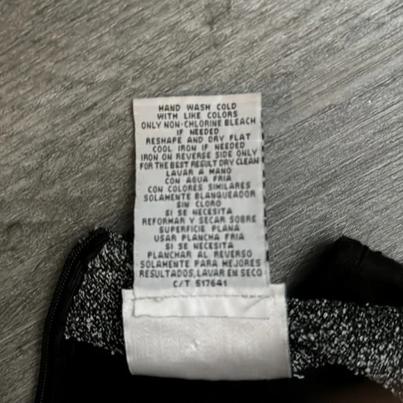 J Taylor - ADORABLE 🥰 Mixed Media Dress w/Faux Belt Buckle /Buttons- Size 4 - Picture 14 of 14